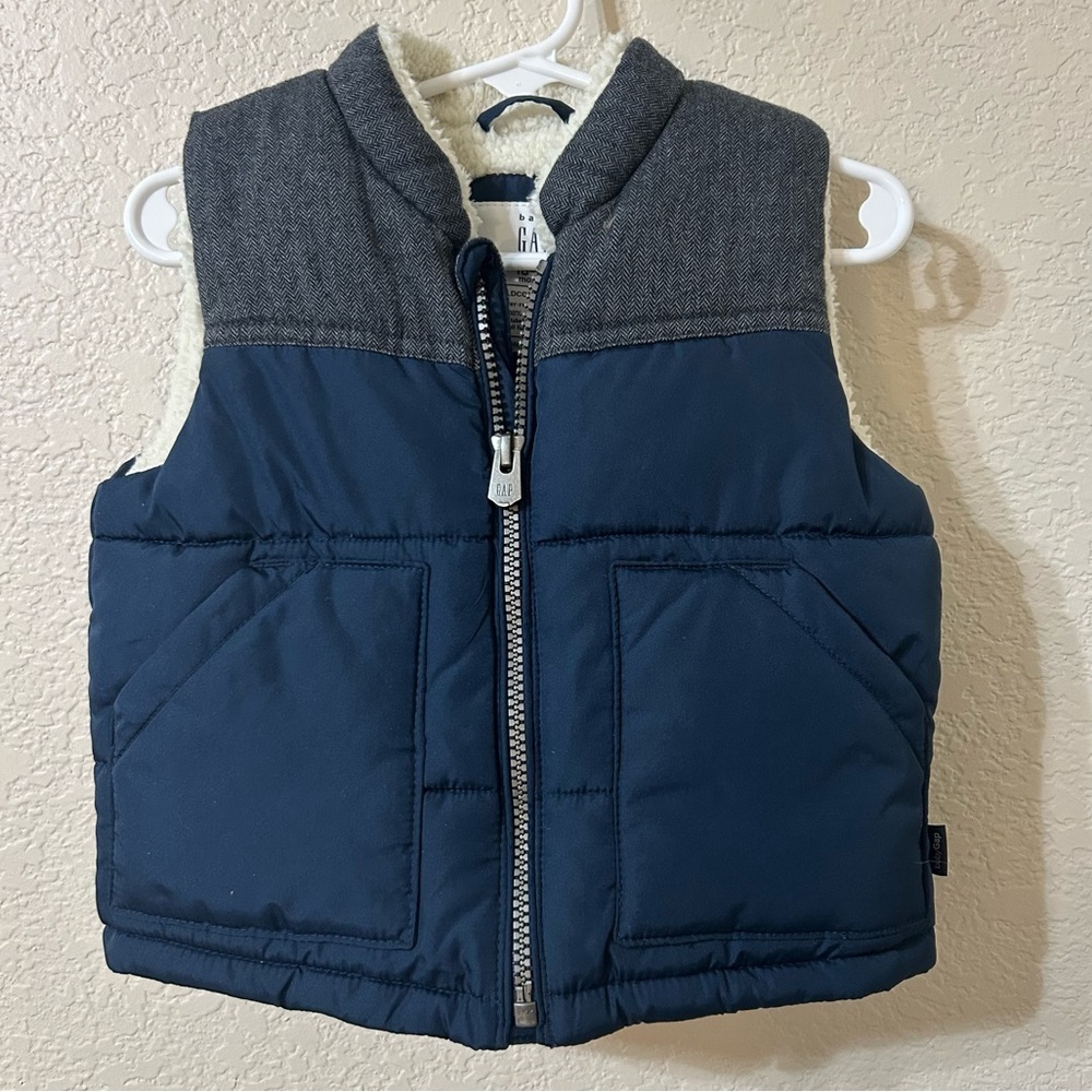 Baby GAP Puffer Vest in Navy Blue & Gray - 18-24 Months - Picture 2 of 8